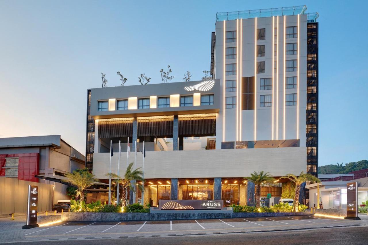 Hotel Aruss เซอมารัง ภายนอก รูปภาพ